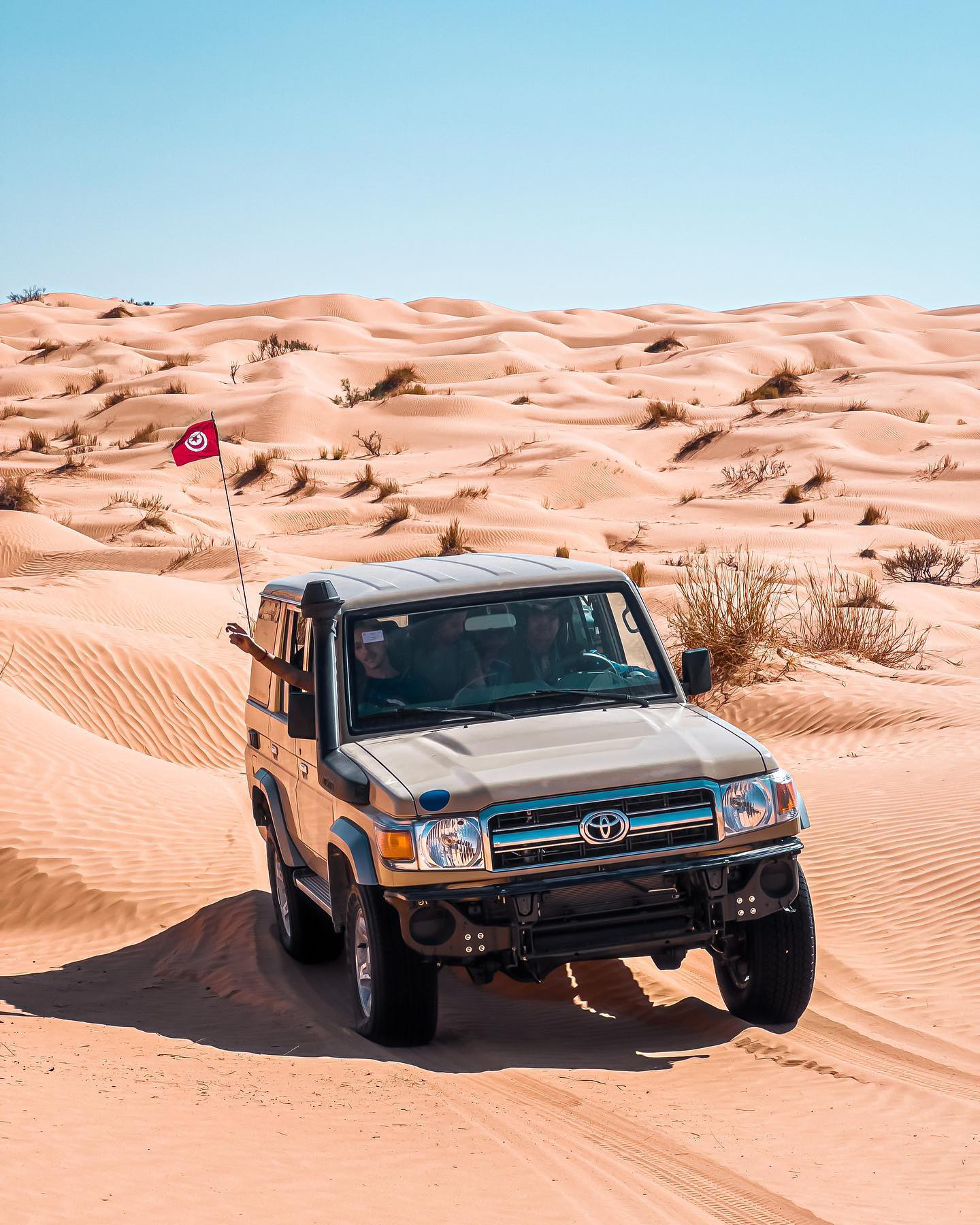 Nuit luxe sous tente au coeur des dunes de tembaine